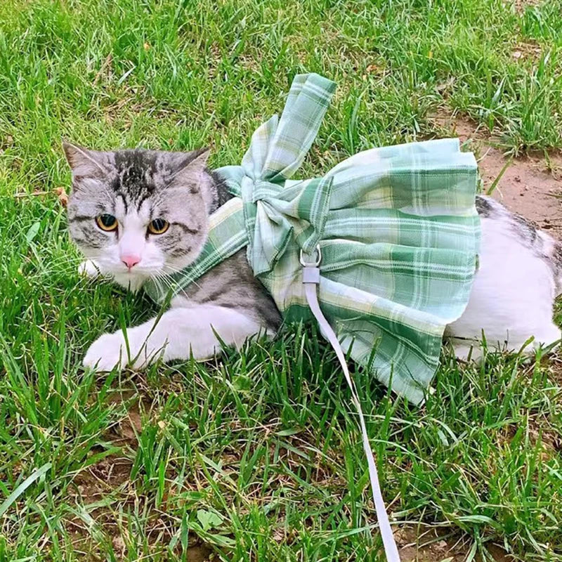 Sweet Plaid Sphynx Cat Dress Vest with Harness Leash Outdoor Pet Clothes for Cats Gotas Skirts Katten Kleding vestidos perrita