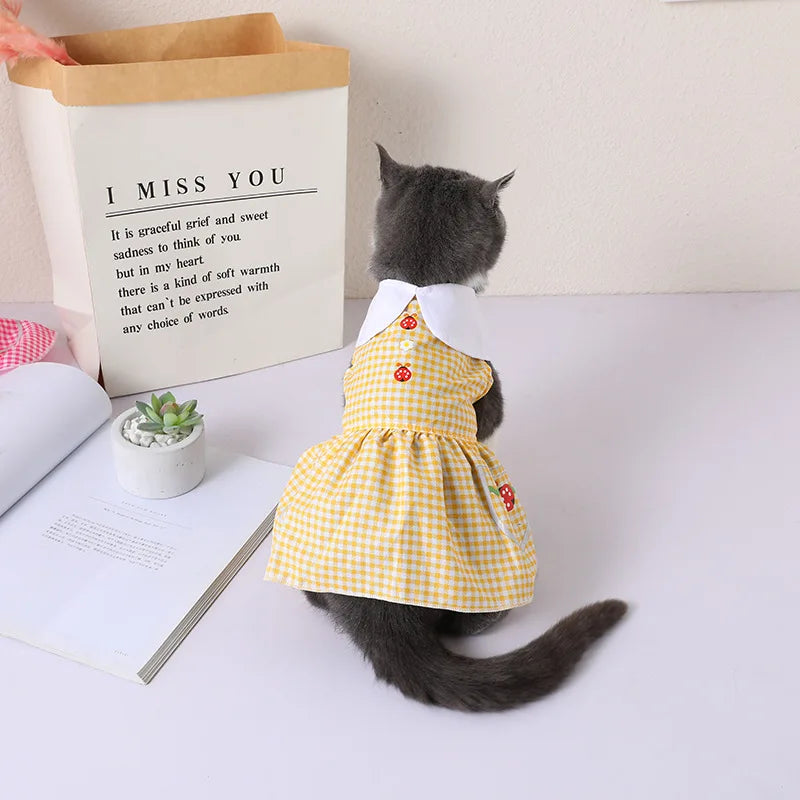 Summer Pet Clothing Polka Dots Flowers Strawberry Dress for Cats Kitten Clothes Skirts Princess Cat Dress vestido para sphynx