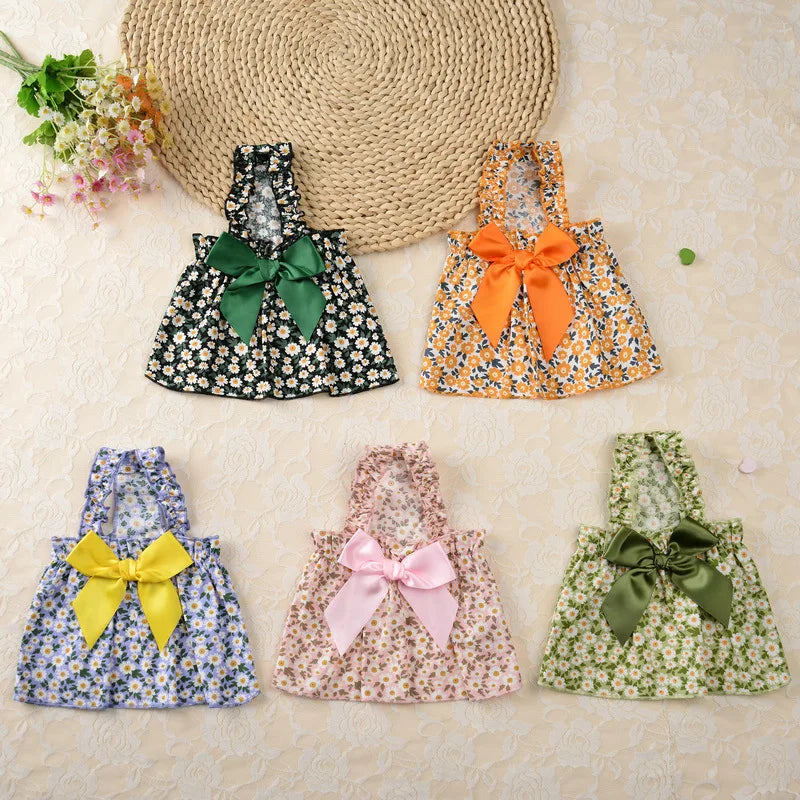 Pet Clothes Spring/Summer Small Cat/Dog Small Daisy Shoulder Strap Princess Dress Pet clothes Kitten/Dog Gentle dress