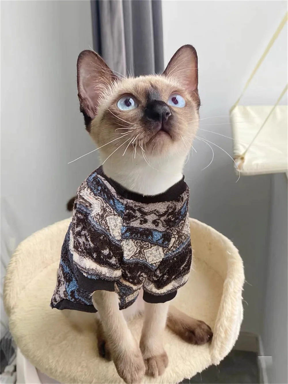 Winter Warm Sphinx Cat Clothes for Cats Gotas National Style Design Pet Hoodie Sweater Kitten Garfield Pullovers vetement chat